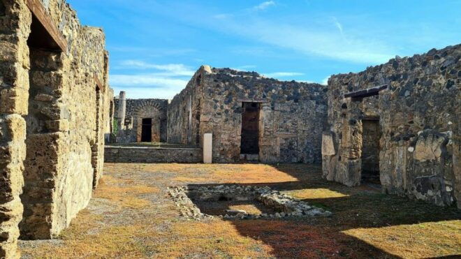 Pompeii Walking Tour - Meeting Point