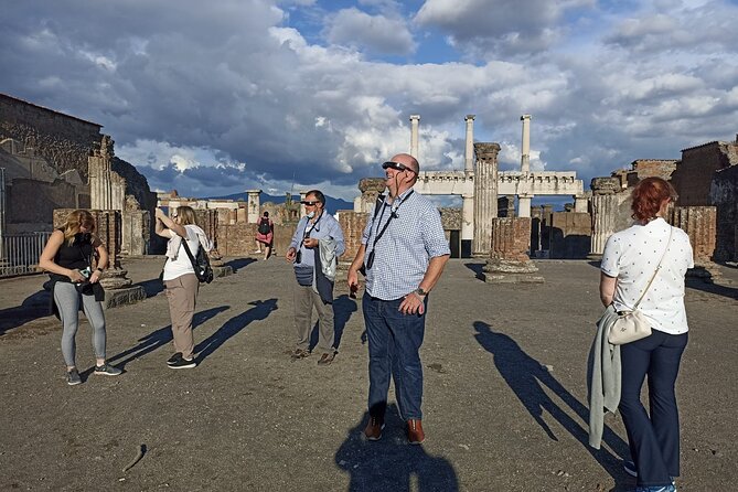 Pompeii: Walking Tour With 3D Glasses and With Entrance Ticket - Recommendations and Tips for the Augmented Reality Tour