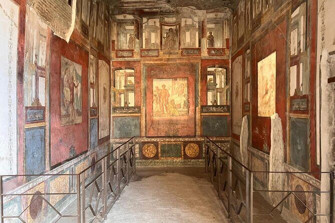 Pompeii: Walking Tour with Archaeologist and Skip-the-Line Ticket - A practical yet engaging Pompeii experience