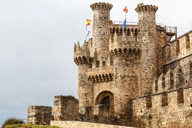 Ponferrada: Castle of the Templars Entry and Guided Tour - Booking Details for Castle Tour