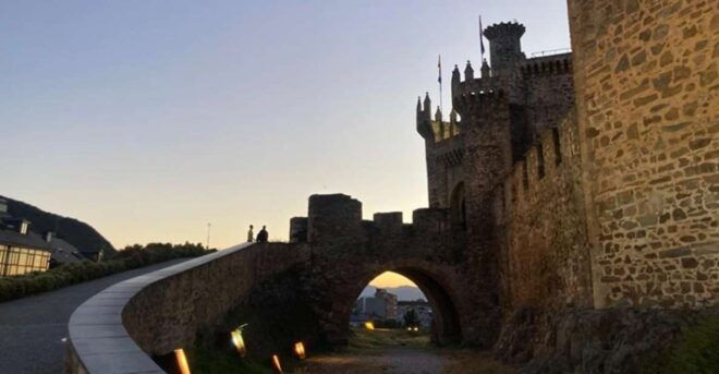 Ponferrada: Mysteries and Legends Guided Walking Tour - Availability and Cancellation Policy