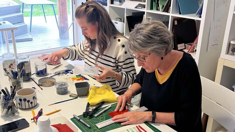 Pont-du-Château: create your own jewelry or decorative objects in fused glass - An Authentic Glass Fusing Experience in Auvergne-Rhône-Alpes