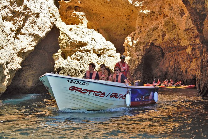 Ponta Da Piedade Grotto Tour - Location Details