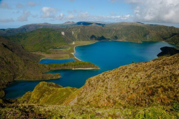 Ponta Delgada: Private Full or Half-Day 4x4 São Miguel Tour - The Sum Up