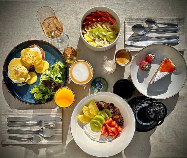 Ponta Delgada: Yoga & Brunch - Versatile Yoga Equipment