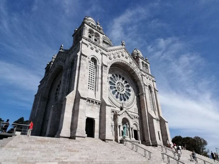 Ponte De Lima & Viana Do Castelo: All-Inclusive Private Tour - Booking Details