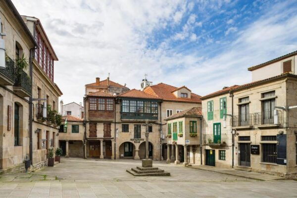 Pontevedra: A Bridge to the Past - A Private Tour - Historical Anecdotes