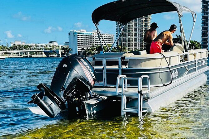 Pontoon Boat 26ft (12pp/115Hp) - Hollywood - FLL - SunBoat rental - The Experience in Detail