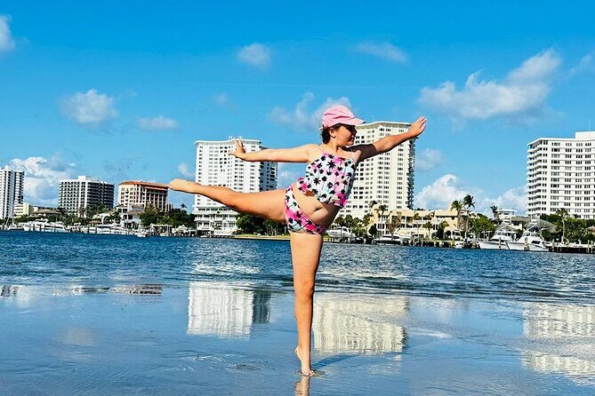 Pontoon Boat 26ft (12pp/115Hp) - Hollywood - FLL - SunBoat rental - Who Should Consider This Tour?