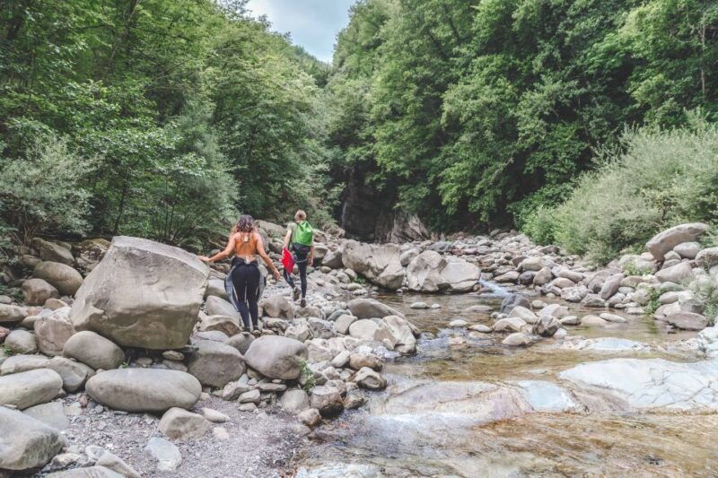 Pontremoli: Stretti di Giaredo Canyoning Tour - What to Expect from the Stretti di Giaredo Canyoning Tour