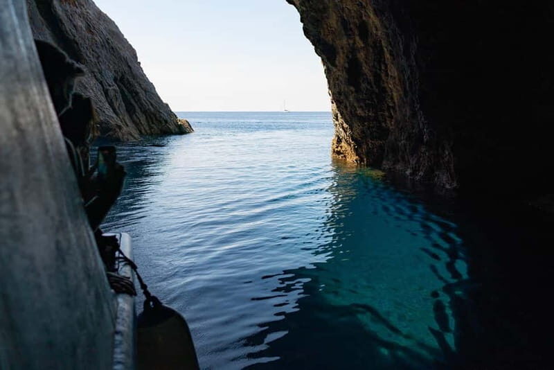 Ponza: Palmarola & Ponza Island Cruise with Swimming & Lunch - Practical Details and Considerations