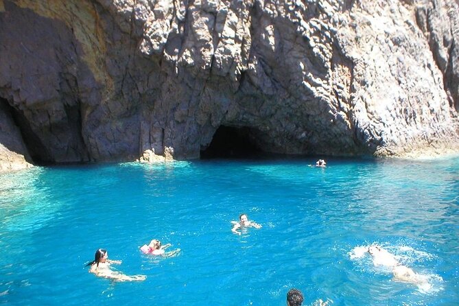 Ponza Private One Day Tour by Boat With Lunch and Aperitif - Itinerary Overview