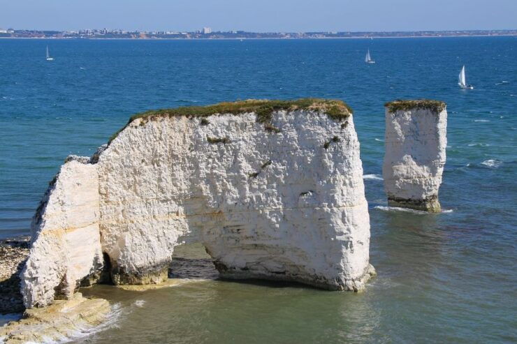 Poole: Harbor Dinner Cruise With Traditional Fish and Chips - Highlights of the Dinner Cruise