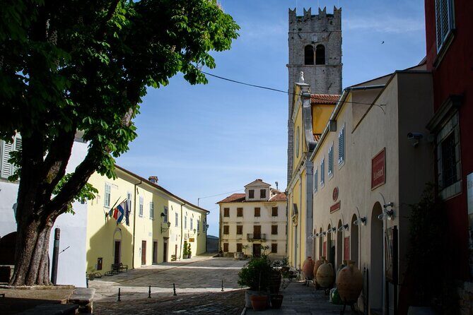 Pore - A Journey Through 4,000 Years of History - Practical Considerations and Group Dynamics