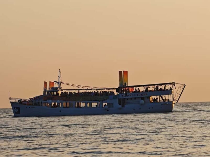 Pore: Sunset Cruise with Dinner and cocktail - An Authentic Croatian Sunset Experience with a Touch of Wildlife