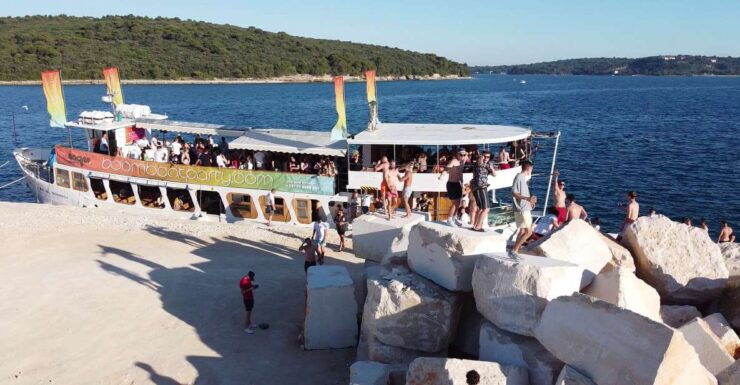 Poreč: Boat Party With Transfer From Pula - Ticket Details