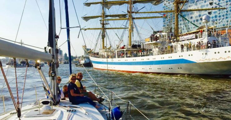 Port Birthday Hamburg 2024. Cruise & Sail From/To Wedel - Key Points