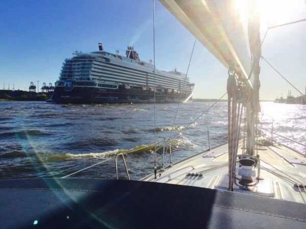 Port Birthday Hamburg 2024. Cruise & Sail From/To Wedel - Booking Process