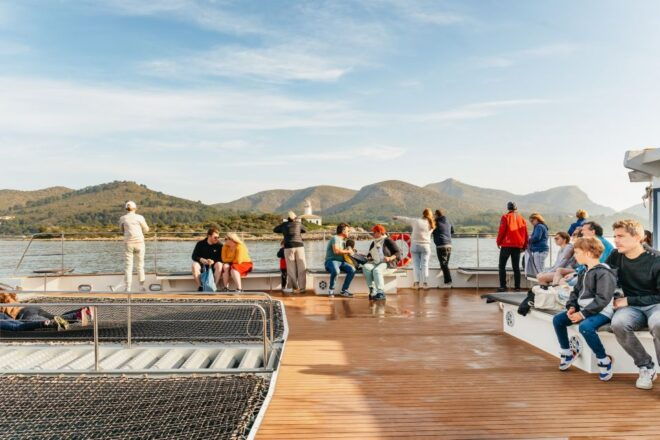 Port Dalcudia: Sunrise at Sea & Dolphin Watching Boat Tour - Meeting Point
