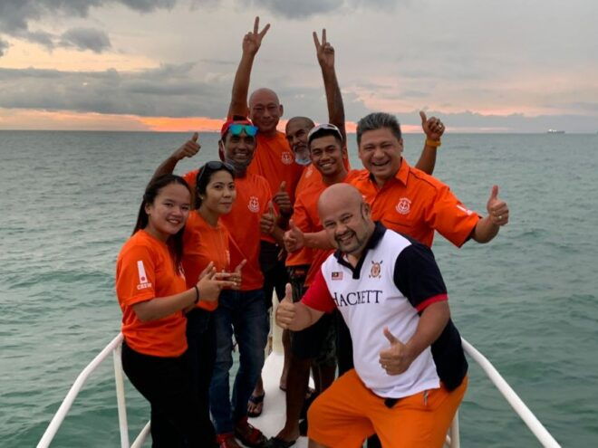 Port Dickson: Dragon Sunset Cruise With Salt Water Jacuzzi - Meeting Point and Instructions