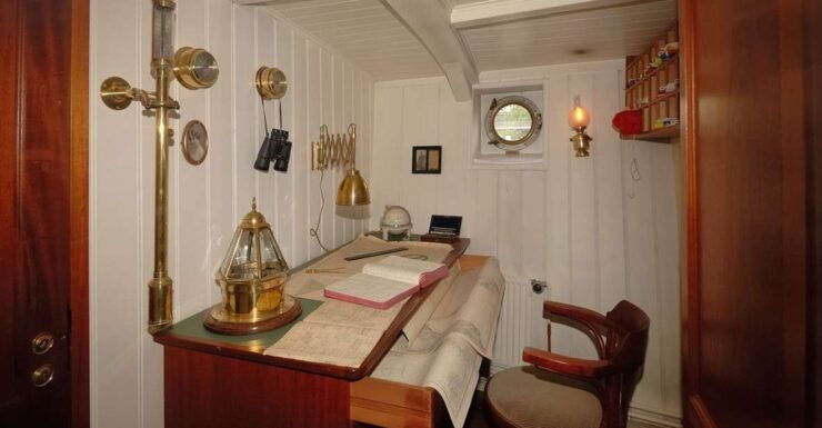 Port of Hamburg Private Tour & Tickets to Rickmer Rickmers - Experience Highlights