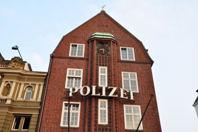 Port of Hamburg Private Tour & Tickets to Rickmer Rickmers - Benefits of Booking