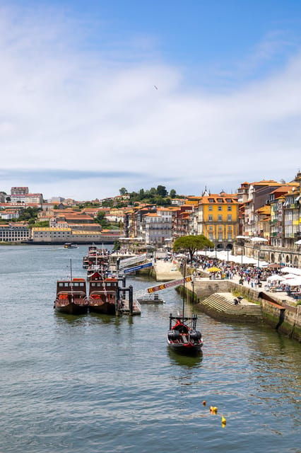 Port: Photo sessions in the city of Porto for groups or individuals. - Why Choose a Porto Photo Session?