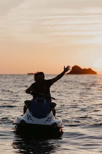 Porticcio: Parasailing Experience over the Gulf of Ajaccio - An In-Depth Look at the Parasailing Adventure
