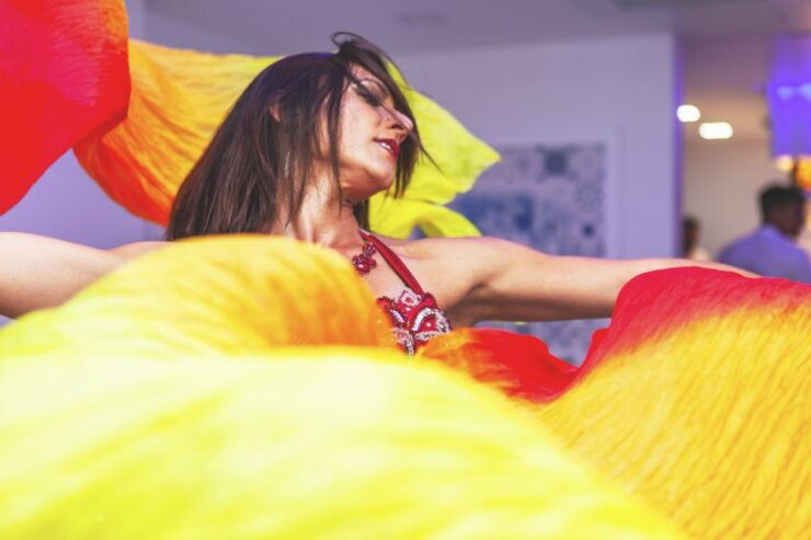 Portimão: Arabian Night Dance Show With Tapas and Wine - Activity Overview