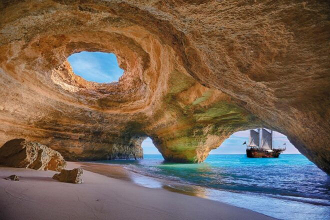 Portimão: Pirate Ship Cave Cruise - Inclusions