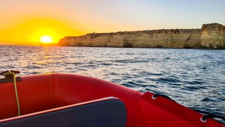 Portimão: Sunset Cruise to Benagil Cave - Experience