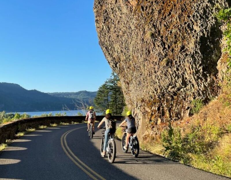 Portland: E-Bike Tour at Multnomah Falls - The Route and Scenery