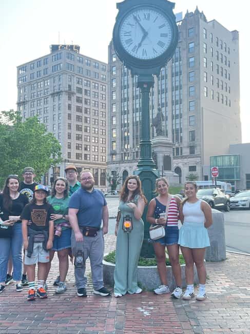 Portland: Ghost Walk - Historic Homes and Past Lives