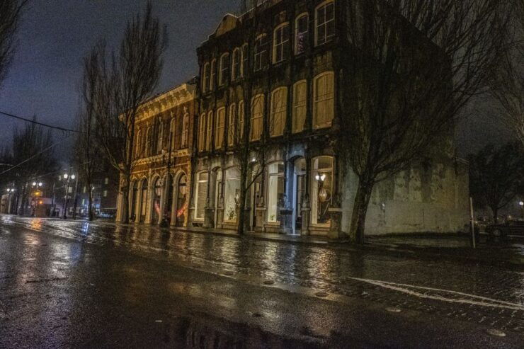 Portland: Ghosts, Poltergeists, and Psychopaths Walking Tour - Spooky Locations to Explore