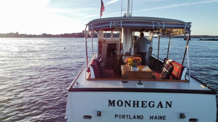 Portland: Private Lighthouse Sightseeing Cruise - Experience