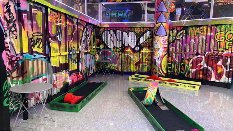 Porto: 18-Hole Indoor Mini Golf Ticket with UV Light Courses - Why This Experience Is Worth Considering