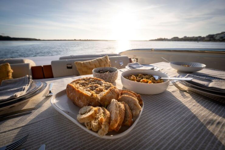 Porto: 2h SUNSET Private Luxury Yacht in the Douro - Duration and Price