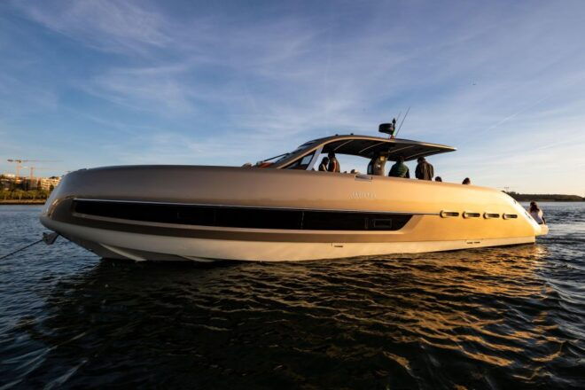 Porto: 2h SUNSET Private Luxury Yacht in the Douro - Meeting Point Details