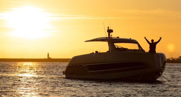 Porto: 2h SUNSET Private Luxury Yacht in the Douro - Frequently Asked Questions