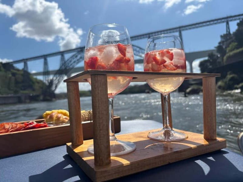 Porto: 6 Bridges and Sunset Boat Cruise with Welcome Drink - Good To Know
