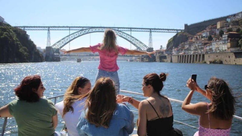 Porto: 6 Bridges Yacht Cruise with Wine & Snacks - Final Thoughts