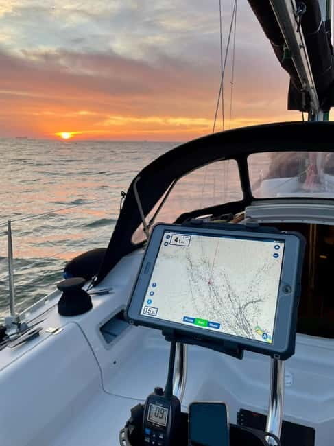 Porto: Best Exclusive Charming Sailboat Sunset - Authentic Experiences from Reviewers