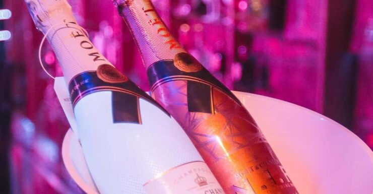 Porto: Birthday Party Offer of a Glass of Champagne or Drink - Experience Highlights