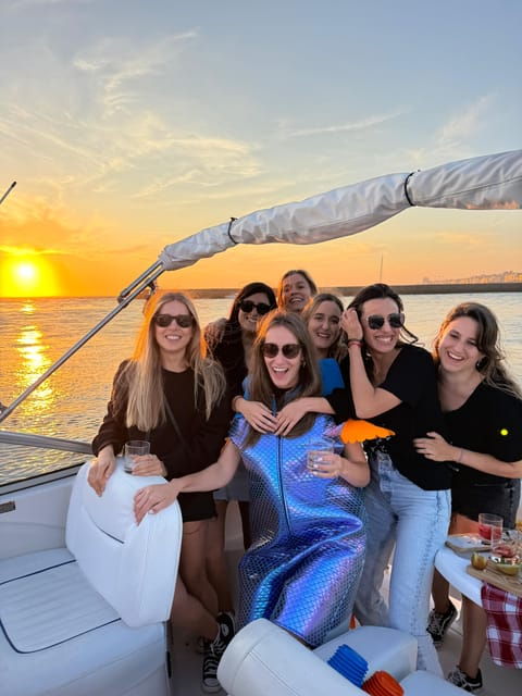 Porto Boat Tour: Events/ Bachelorette Party W/ SEXY CAPTAIN - Meeting Point