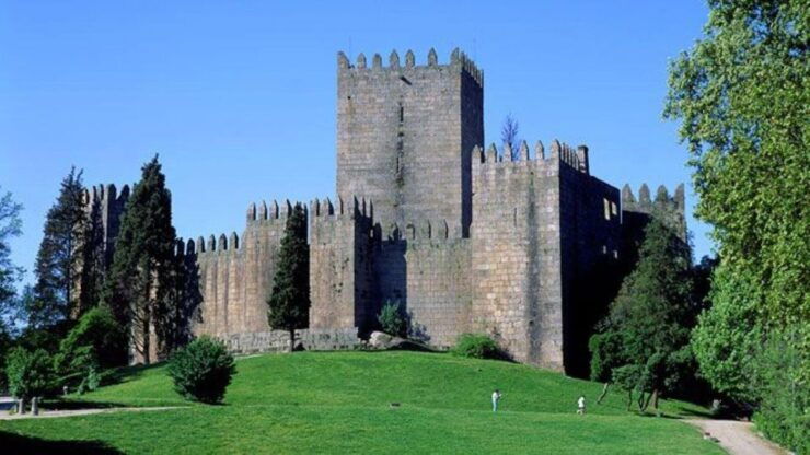 Porto: Braga & Guimarães Private Tour - Tour Description