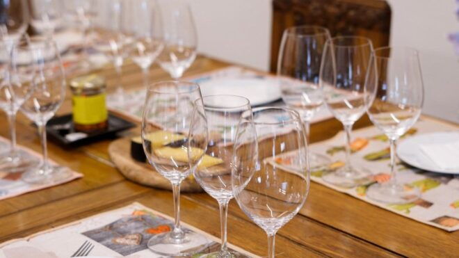 Porto: Cheese and Port Wine Tasting in a Unique Place - Indulge in Port Wine Selections