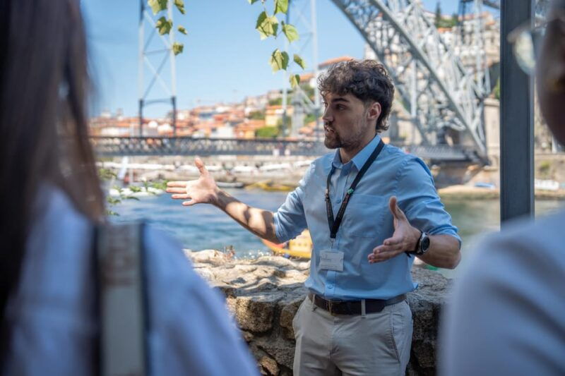 Porto City Full Day Minibus Tour, Wine Tasting & Six Brigdes - FAQ