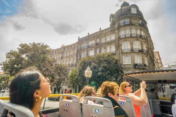 Porto: City Sightseeing Hop-On Hop-Off Bus Tour - Key Attractions on the Route