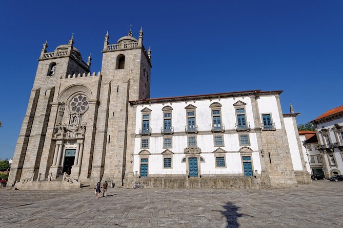 Porto City Tour With River Cruise Including Lunch and Wine Tasting - Wine Tasting on the Douro River