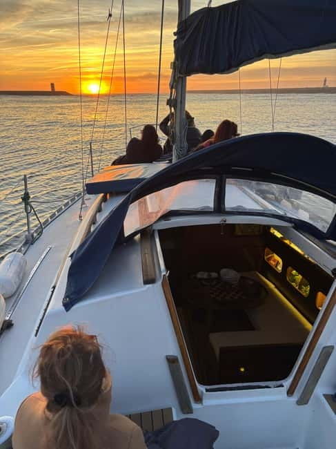 Porto: City Views or Sunset Tour with Drinks - The Itinerary in Detail  